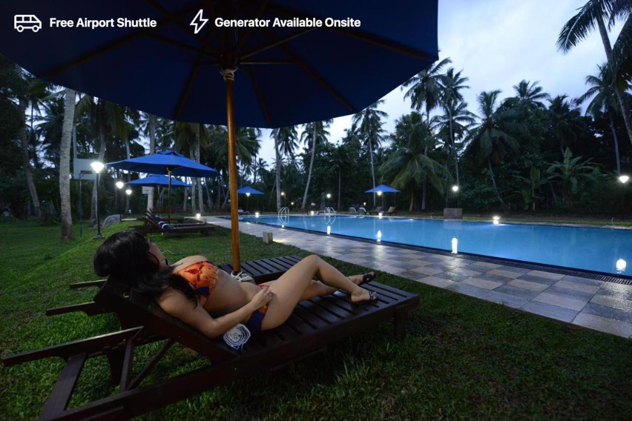 โอริกา โฮเต็ล  Hotel คาตุนายากา ภายนอก รูปภาพ
