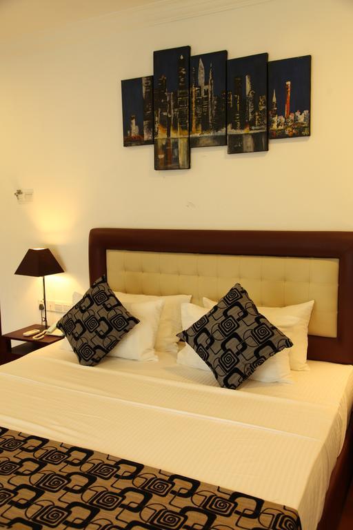 โอริกา โฮเต็ล  Hotel คาตุนายากา ภายนอก รูปภาพ