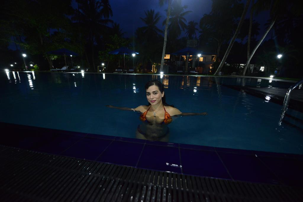 โอริกา โฮเต็ล  Hotel คาตุนายากา ภายนอก รูปภาพ