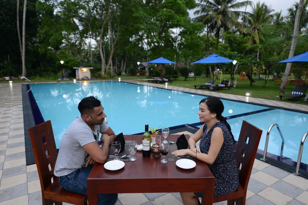 โอริกา โฮเต็ล  Hotel คาตุนายากา ภายนอก รูปภาพ
