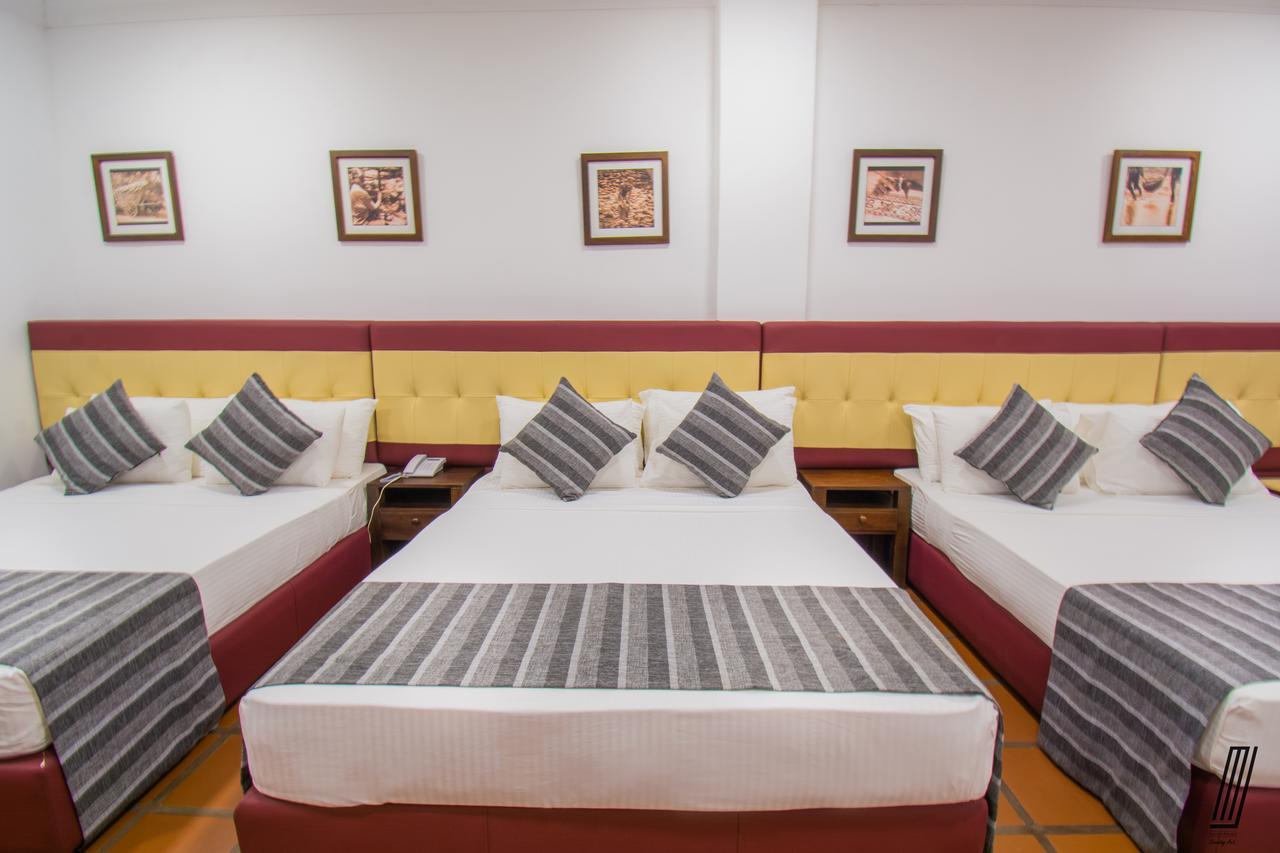 โอริกา โฮเต็ล  Hotel คาตุนายากา ภายนอก รูปภาพ