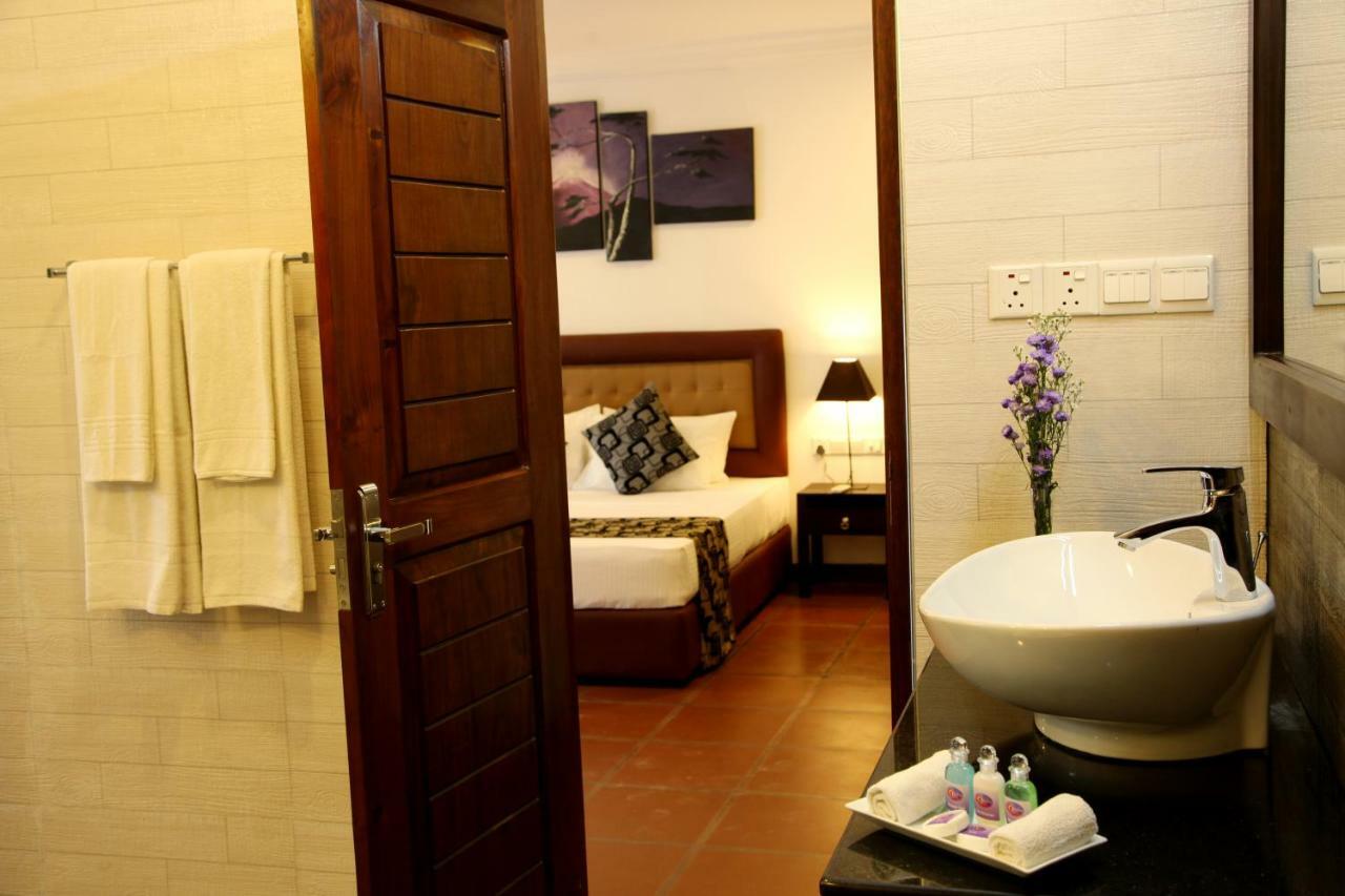 โอริกา โฮเต็ล  Hotel คาตุนายากา ภายนอก รูปภาพ